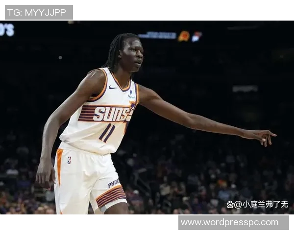 NBA赛后采访爆金句，引全场大笑