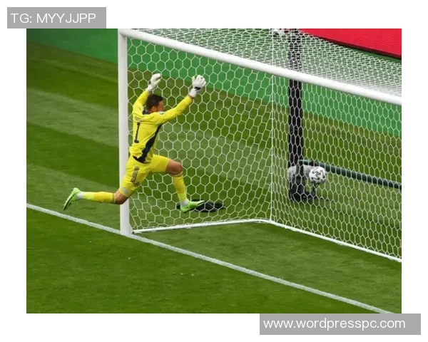 视频疯传：中场吊射破门引全场沸腾