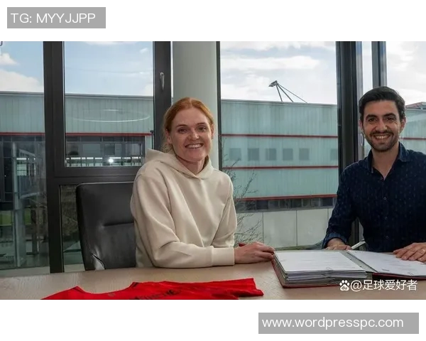 拜仁球星与娱乐圈女星传出绯闻背后内幕曝光引发关注